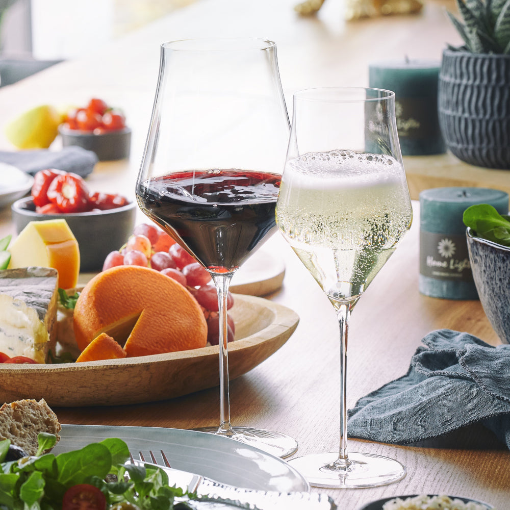 Weinglaeser_fuer_die_Gastronomie_Qualitaetsglas_Suedtirol_Hotelbedarf_Kellerei_Hotel_Weinglas_Mundgeblasen
