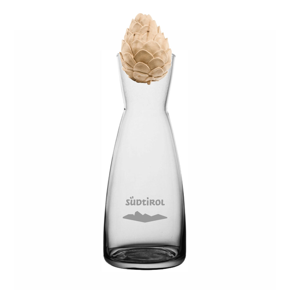 Alpinum® "Zwoa" - Wasserkaraffe 1 L. mit Zirbenzapfen aus Gröden